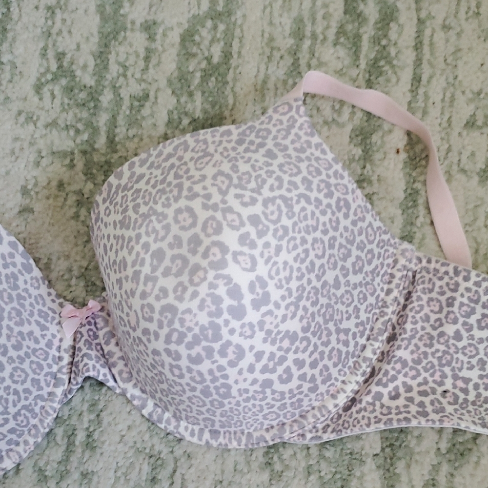 Victoria's Secret Leopard Print Bra - Light Pink and Gray New - Picture 5 of 8